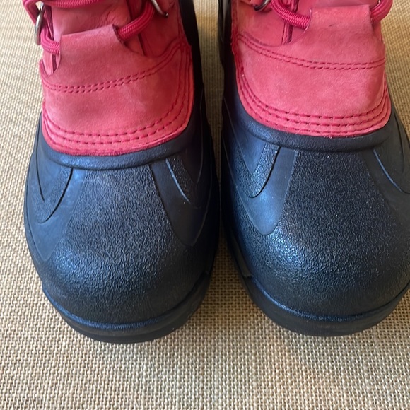 EUC Sorel Caribou waterproof boot-GORGEOUS! - Picture 4 of 9